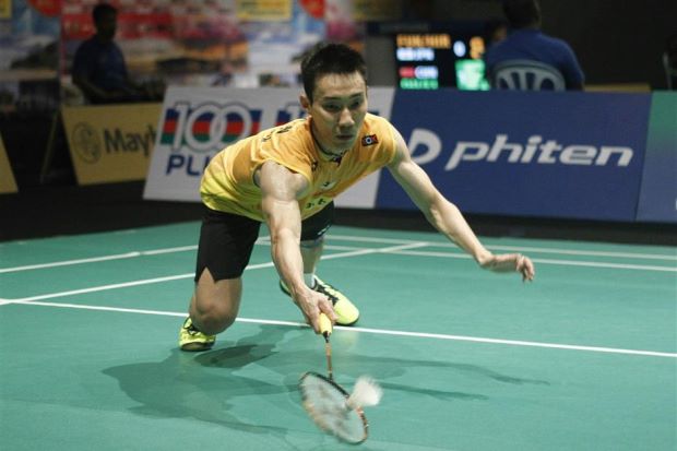 Pemain Tunggal Putra Malaysia Lee Chong Wei Melakukan Diving