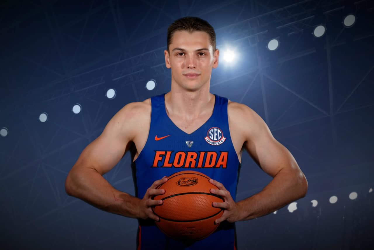 Pemain Florida Gators Egor Koulechov