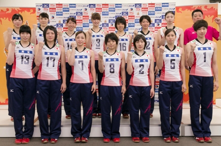 全日本女子バレーボールの集合写真
