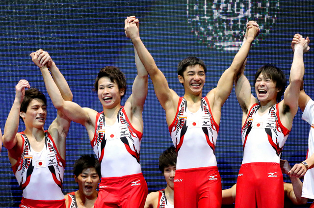 世界選手権2015男子団体総合で優勝した日本
